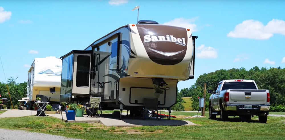 rv trailer and chevrolet pickup truck