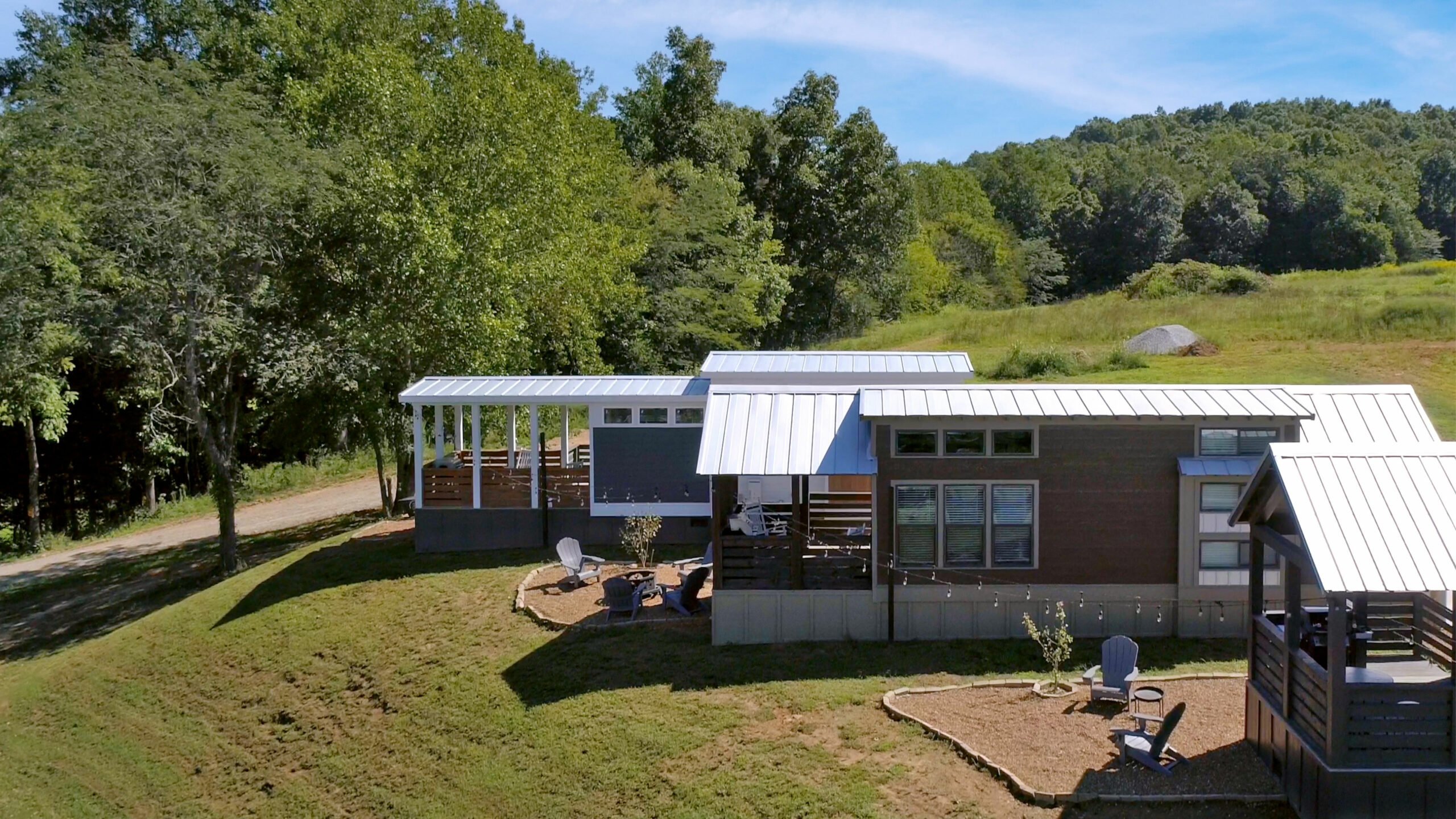 tiny-homes-exterior-pond-view